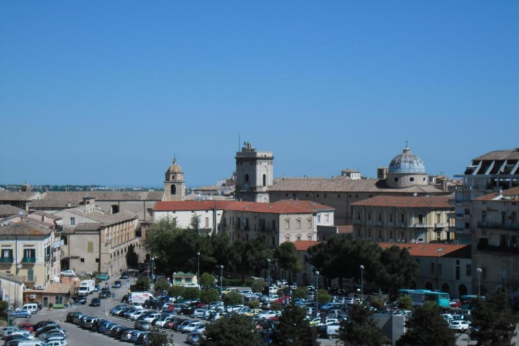 Albergo Roma Ланчиано Экстерьер фото